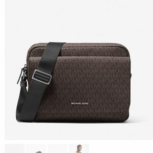 Michael kors flap camera bag